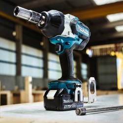 Makita 18v Impact Wrench ½” Makita 18v Impact Wrench ½”