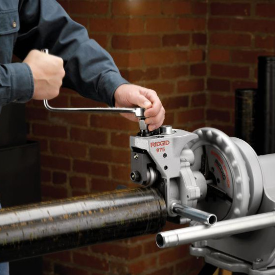 Power Drive for Large Roll Groover Power Drive for Large Roll Groover