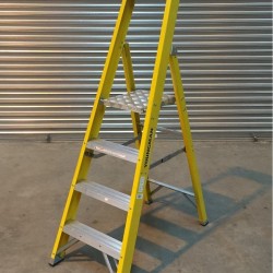 Fibreglass Stepladder .9m